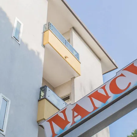 Nancy Hotel 2*